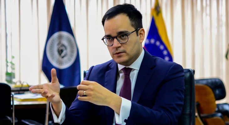 Venezuela reshuffles cabinet, confirms negotiations to sell crude oil to US - ảnh 1