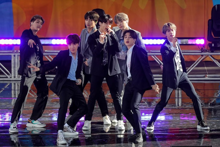 BTS announces largest K-pop world tour in history - ảnh 1