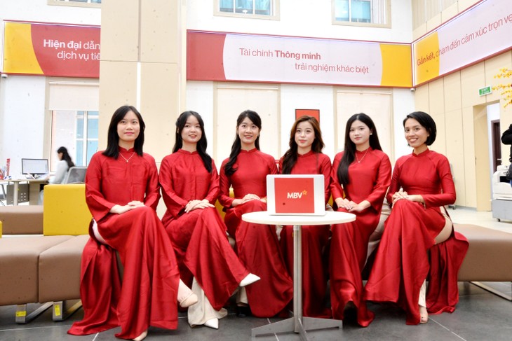  Da Nang celebrates Ao Dai Week, International Women's Day - ảnh 1