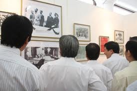 Museum Ho Chi Minh Thua Thien Hue telah menerima lebih dari 100 dokumen tentang Presiden Ho Chi Minh. - ảnh 1