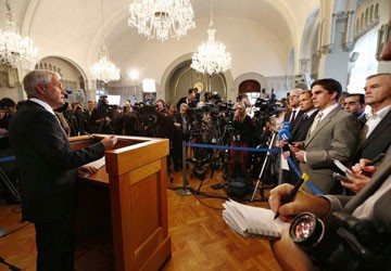 Penghargaan Nobel Perdamaian 2012 jatuh ke tangan Uni Eropa. - ảnh 1