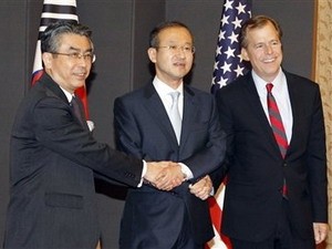 Jepang, Amerika Serikat dan Republik Korea sepakat melakukan kerjasama dalam masalah-masalah yang bersangkutan dengan Republik Demokrasi Rakyat Korea. - ảnh 1