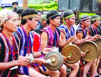 Satu eksperimen untuk mengkonservasikan tata ruang budaya gong dan bonang  daerah Tay Nguyen - ảnh 4