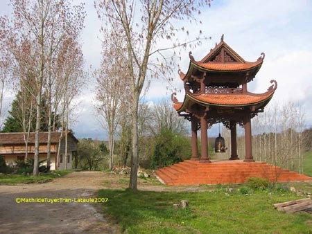 Arti suara lonceng di pagoda dalam budaya Buddhisme Vietnam - ảnh 3