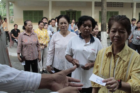 Sam Rainsy sedang bertentangan dengan hubungan tradisional antara Vietnam dengan Kamboja - ảnh 1