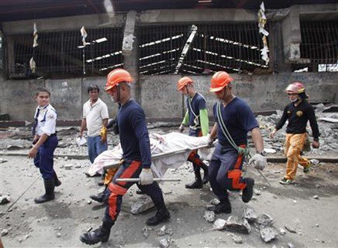 Jumlah orang yang tewas akibat gempa bumi di Filipina bertambah  tinggi - ảnh 1