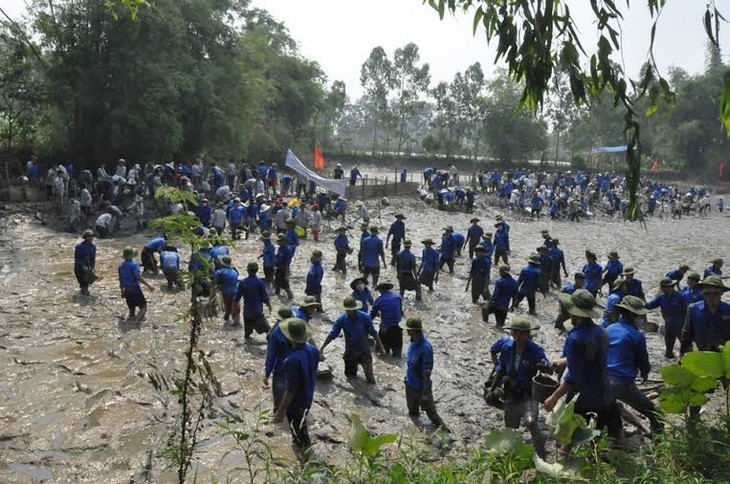 Kaum remaja provinsi Bac Ninh berpadu tenaga membangun pedesaan baru - ảnh 1