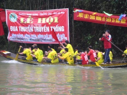 Pesta musim semi Tahun Kuda berlangsung di daerah-daerah - ảnh 1