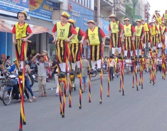 Seni komunitas di Festival Hue-2014 - ảnh 2