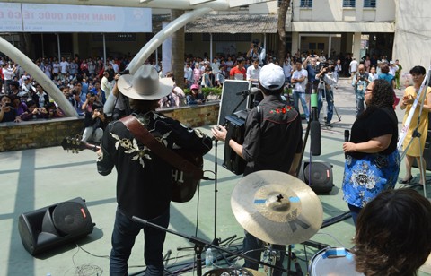 Seni komunitas di Festival Hue-2014 - ảnh 1