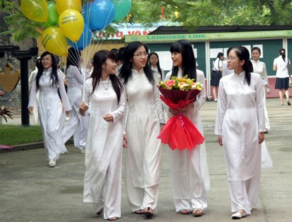 Tata kehidupan dalam keluarga warga kota Hanoi - ảnh 2