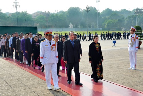 Kongres Nasional ke-8 Front Tanah Air Vietnam melakukan sidang pertama - ảnh 1