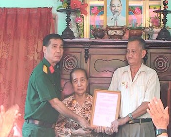 Veteran perang provinsi Ben Tre menjadi pelopor dalam pembangunan pedesaan baru - ảnh 1