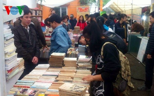 Kongres buku lama Hanoi ke-2 tahun 2015 - ảnh 1