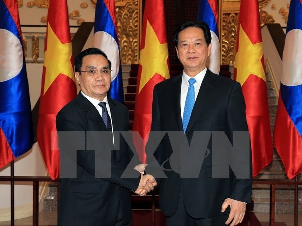 PM Pemerintah Laos, Thongsing Thammavong mengakhiri dengan baik kunjungan di Vietnam - ảnh 1