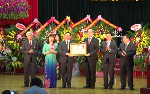 Upara memperingati ulang tahun ke-85 Hari Jadinya Front Persatuan Nasional Vietnam diadakan di provinsi Lao Cai - ảnh 1