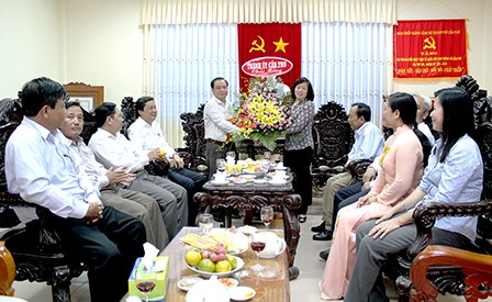 Provinsi Can Tho dan Soc Trang memperingati ulang tahun ke-85 Hari Tradisi Front Tanah Air Vietnam - ảnh 1