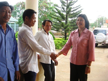 Ibu H’Luoc N’tor, Anggota wanita Majelis Nasional Vietnam-Kebanggaan warga etnis minoritas M’nong - ảnh 1