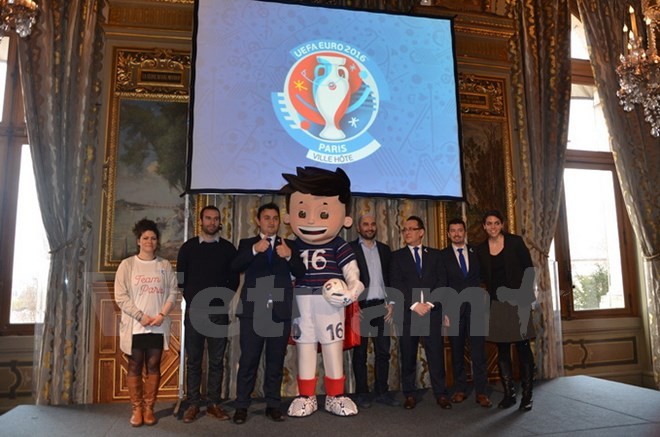 Kota Paris, Perancis mengawali penyambutan bagi wisatawan pada  Euro 2016 - ảnh 1