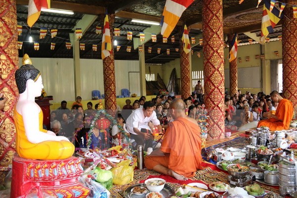 Ketua Pengurus Besar Front Tanah Air Vietnam, Nguyen Thien Nhan mengucapkan selamat Hari Raya Chol Chnam Thmay di kota Can Tho - ảnh 1