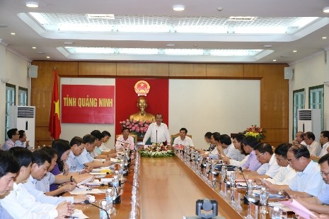 Deputi PM Truong Hoa Binh melakukan kunjungan kerja di provinsi Quang Ninh - ảnh 1