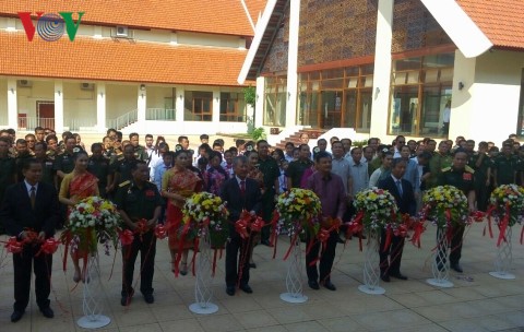 Pameran “Jalan Ho Chi Minh yang legendaris” dibuka di Laos - ảnh 1