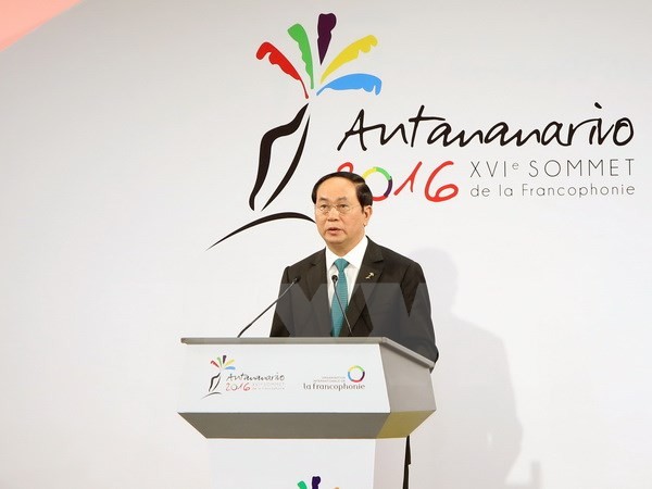 Aktivitas Presiden Tran Dai Quang di sela-sela KTT ke-16 Francophonie - ảnh 1