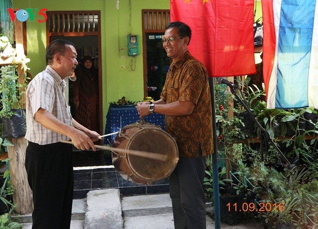 DX Musem&Library- Perasaan cinta dari Hazairin R Junep terhadap radio-radio seluruh dunia - ảnh 6