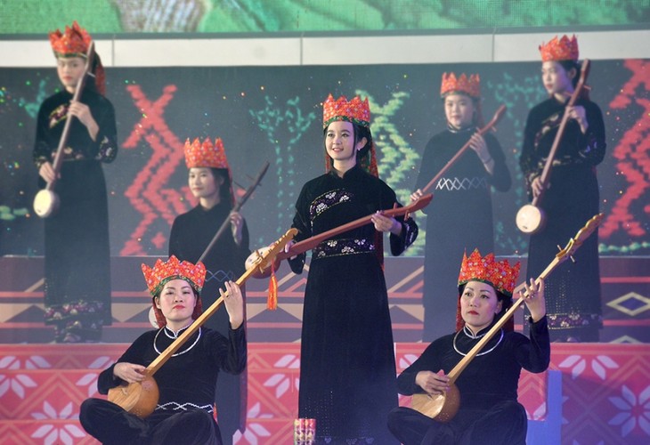 Provinsi Quang Ninh: Menyalakan api kesenian etnis minoritas dari sekolahan - ảnh 1