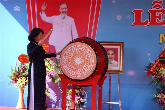 Pimpinan Partai Komunis dan Negara Viet Nam menghadiri pembukaan tahun ajar 2018-2019 - ảnh 1