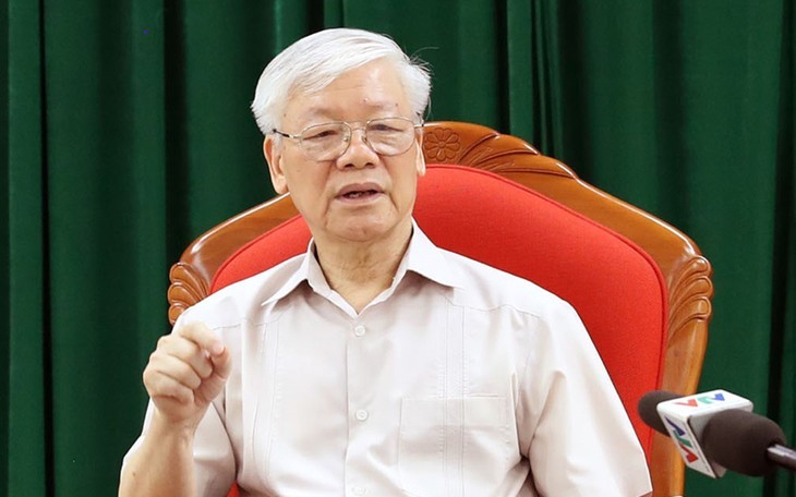 Sekjen Presiden Nguyen Phu Trong memimpin sidang pimpinan teras - ảnh 1