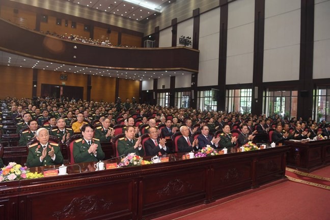 Memperingati ulang tahun ke-70 hari tradisional tentara sukarela dan pakar Viet Nam di Laos - ảnh 1