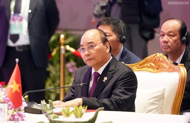 PM Nguyen Xuan Phuc menghadiri sidang pleno KTT ASEAN ke-35 - ảnh 1