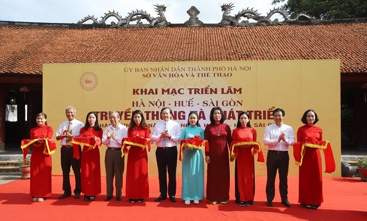 Pameran “Ha Noi-Hue-Sai gon: Tradisi dan perkembangan” - ảnh 1