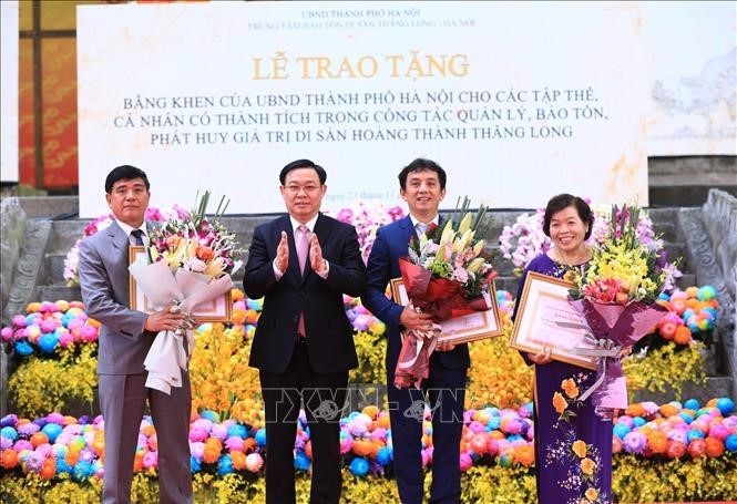 Acara Peringatan 10 Tahun Zona Pusat Benteng Kuno Thang Long Dimuliakan UNESCO sebagai Pusaha Budaya Dunia - ảnh 1