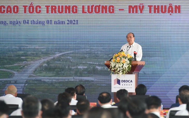 PM Nguyen Xuan Phuc Memerintahkan Pembangunan Jalan Tol My Thuan-Can Tho dan Meresmikan Jalur Jalan Trung Luong-My Thuan - ảnh 1