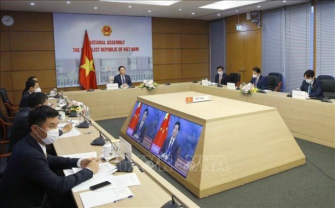 Tingkatkan Kaliber Hubungan Kerja Sama Strategis yang Komprehensif Viet Nam-Tiongkok - ảnh 2