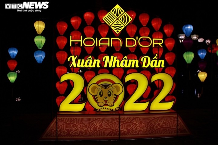 Banyak Daerah Mengadakan Aktivitas Budaya untuk Menyambut Tahun Baru 2022 - ảnh 1