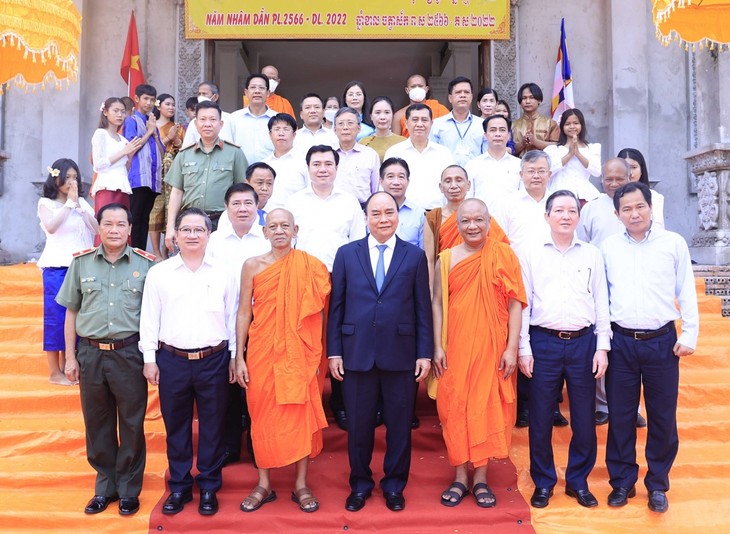 Presiden Nguyen Xuan Phuc Ucapkan Selamat Hari Raya Tradisional Chol Chnam Thmay - ảnh 1