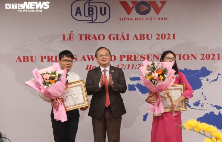 VOV Selalu Mendampingi Perkembangan Pers Revolusi Vietnam  - ảnh 1