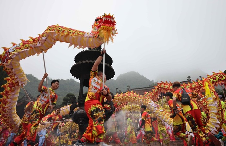 Pembukaan Festival Pagoda Huong Musim Semi 2024 - ảnh 1