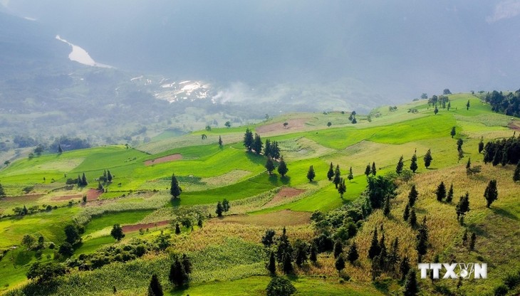 Xin Man - Ha Giang, Keindahan Daerah Ujung Tanah Air  - ảnh 1