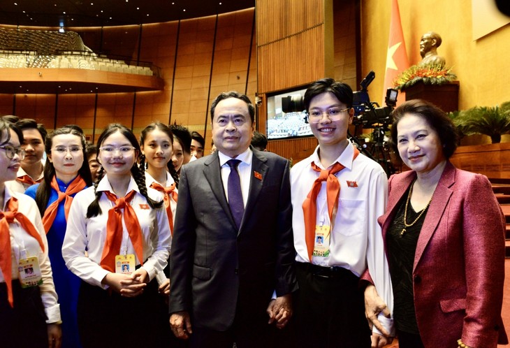 Partai dan Negara Vietnam selalu Berikan Perhatian dan Pemikiran yang Khusus terhadap Perlindungan, Perawatan dan Pendidikan Anak-Anak - ảnh 1