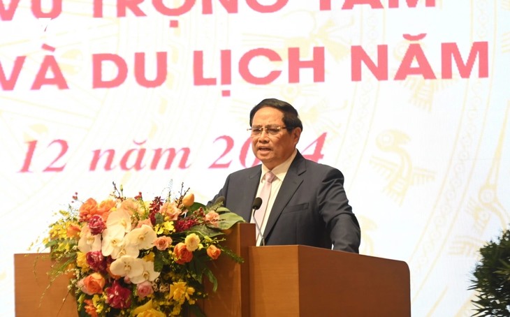 PM Vietnam: Mobilisasi Kekuatan Masyarakat bagi Industri Kebudayaan dan Hiburan - ảnh 1