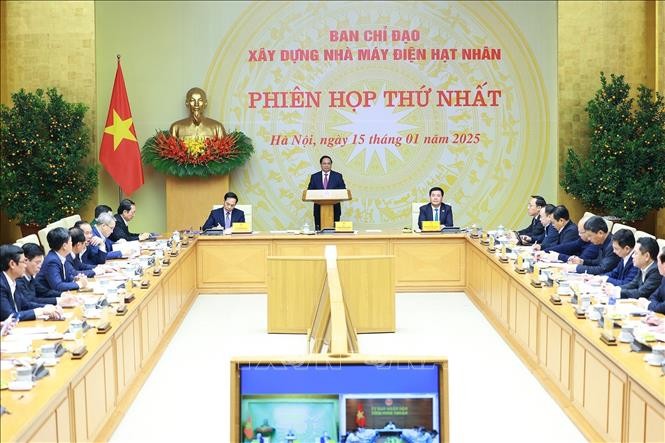 PM Vietnam, Pham Minh Chinh: Dengan Giat Gelar Proyek Pembangkit Listrik Tenaga Nuklir - ảnh 1