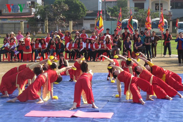 ວັນ Yoga ສາກົນ ຢູ່ຫວຽດນາມ ຄັ້ງທີ 3 ປີ 2017 ດຳເນີນ ຢູ່ 9 ແຂວງ, ນະຄອນ - ảnh 1