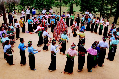 ຄັດ​ສະ​ເໜີ​ເນື້ອ​ໃນ​ຈົດ​ໝາຍ​ບາ​ງ​ສະ​ບັບ ແລະ ຕອບ​ບາງ​ຄຳ​ຖາມ​ເຊິ່ງ​ທ່ານ​ຜູ້​ຟັງ​ໄດ້​ຝາກ​ມາ​ລາຍ​ການ​ໃນ​ອາ​ທິດ​ຜ່ານ​ມາ - ảnh 2