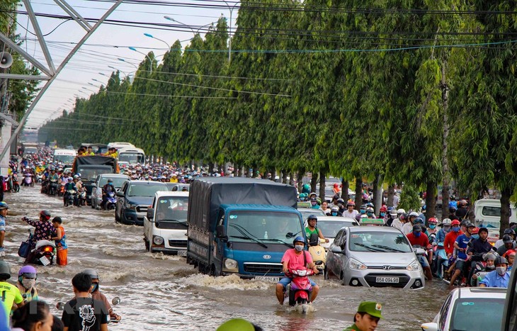 ADB: ບັນ​ດາ​ປະ​ເທດ​ພ​ວມ​ພັດ​ທະ​ນາ​ຢູ່ ອາ​ຊີ​ ຕ້ອງ​ໄດ້​ຮັບ​​ທຶນໜູ​ນ​ຊ່ວຍບຸ​ລິ​ມະ​ສິດ​ເພື່ອ​ບັນ​ລຸ​ໄດ້​ເປົ້າ​ໝາຍ​ພັດ​ທະ​ນາ​ແບບ​ຍືນ​ຍົງ - ảnh 1