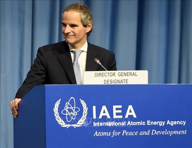 IAEA ໃຫ້​ສັດ​ຕະ​ຍາ​ບັນ​ແຕ່ງ​ຕັ້ງ ຜູ້​ອຳ​ນວຍ​ການໃຫຍ່​ຄົນ​ໃໝ່ຢ່າງ​ເປັນ​ທາງ​ການ - ảnh 1