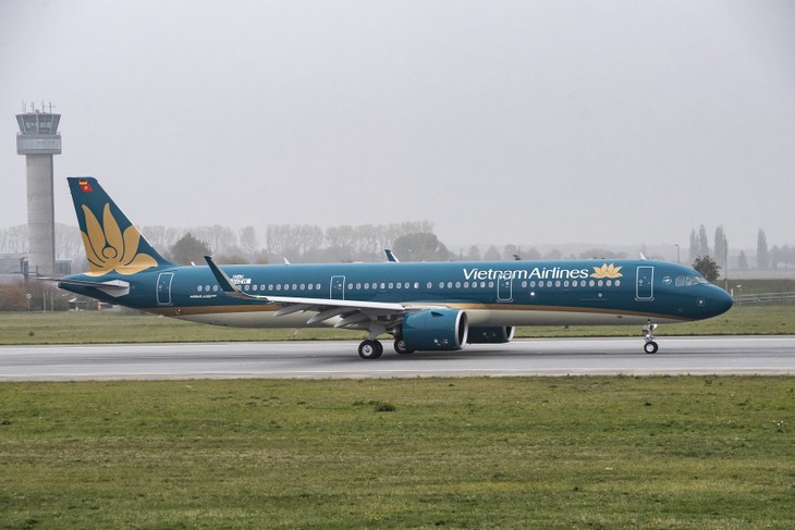 Vietnam Airlines ຢຸດ​ຕິ​ຊົ່ວ​ຄາວການ​ປະ​ຕິ​ບັດບັນ​ດາ​ຖ້ຽວ​ບິນ​ລະ​ຫວ່າງຫວ​ຽດ​ນາມແລະລັດ​ເຊຍ, ໄຕ້ຫວັນ (ຈີນ) - ảnh 1